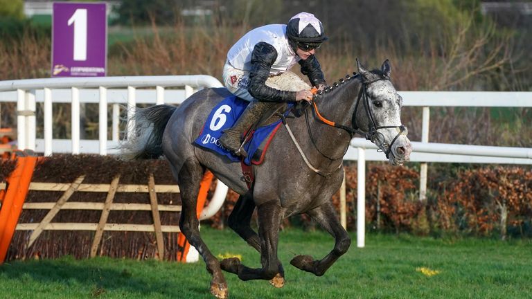 Irish Point and Jack Kennedy clear away to win at Leopardstown