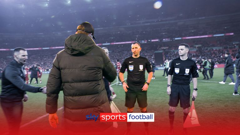 Jurgen Klopp avoids shaking the hand of referee Chris Kavanagh